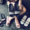 Сланцы для дома и ванной, Нескользящие, мягкие, Повседневная модная летняя обувь для пар, для дома и улицы, для всей семьи ► Фото 1/6
