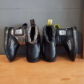 

Boys' snow boots winter new plush and thickened warm children's boots children's cotton shoes tidal hot warm flats boot