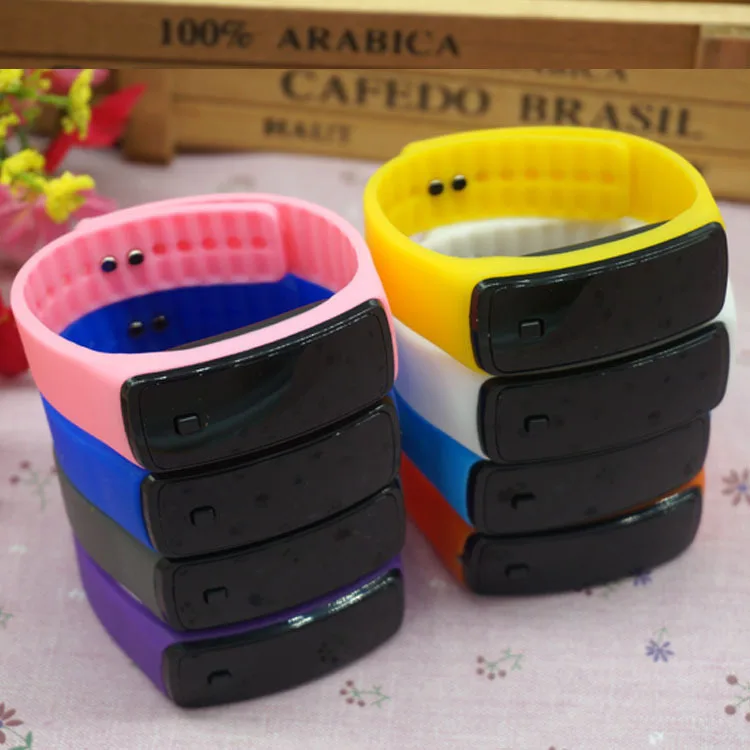 

Activity Students Hot Selling Sunglasses LED Watch Second Generation LED Silicone Electronic Watch Children Gift Bracelet & Watc