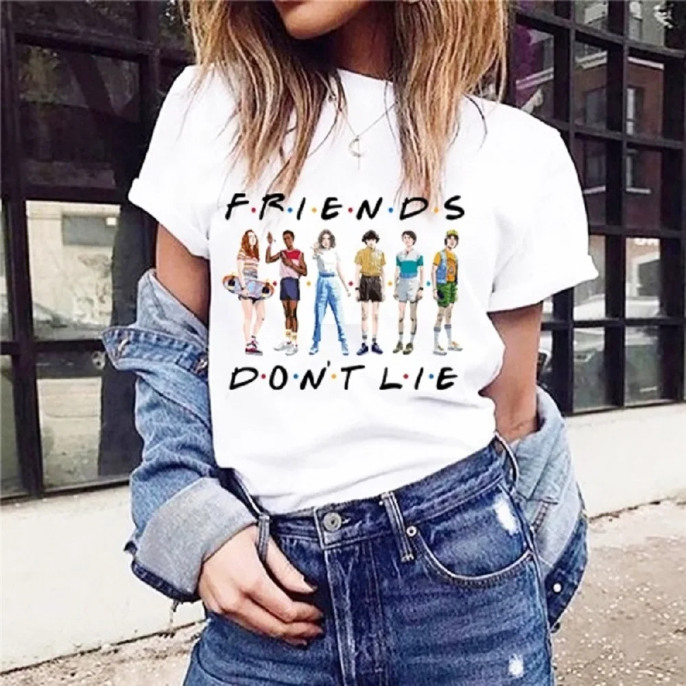 Мужская и женская футболка с принтом Friends Do Not Lie черно белая хлопковая Футболка