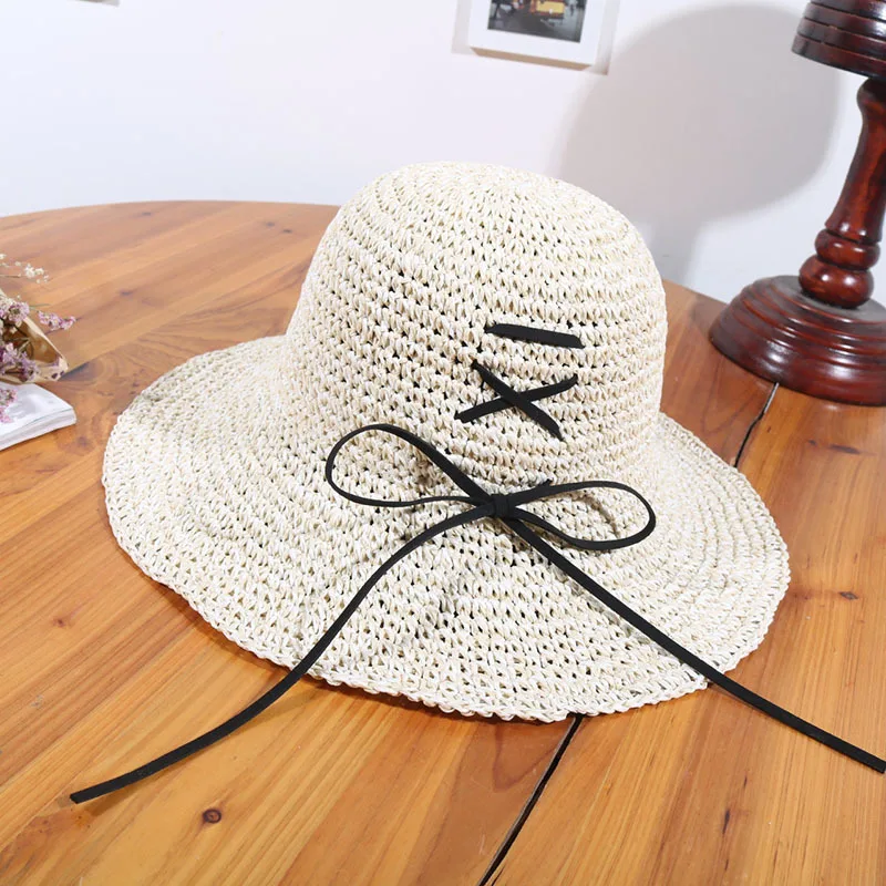 Белый Летняя Солнцезащитная шляпа Raffia в Корейском стиле для отдыха на открытом воздухе, женская Соломенная шляпка, пляжный зонтик для путешествий, складные повседневные шляпы с бантом, H7401 - Цвет: Белый