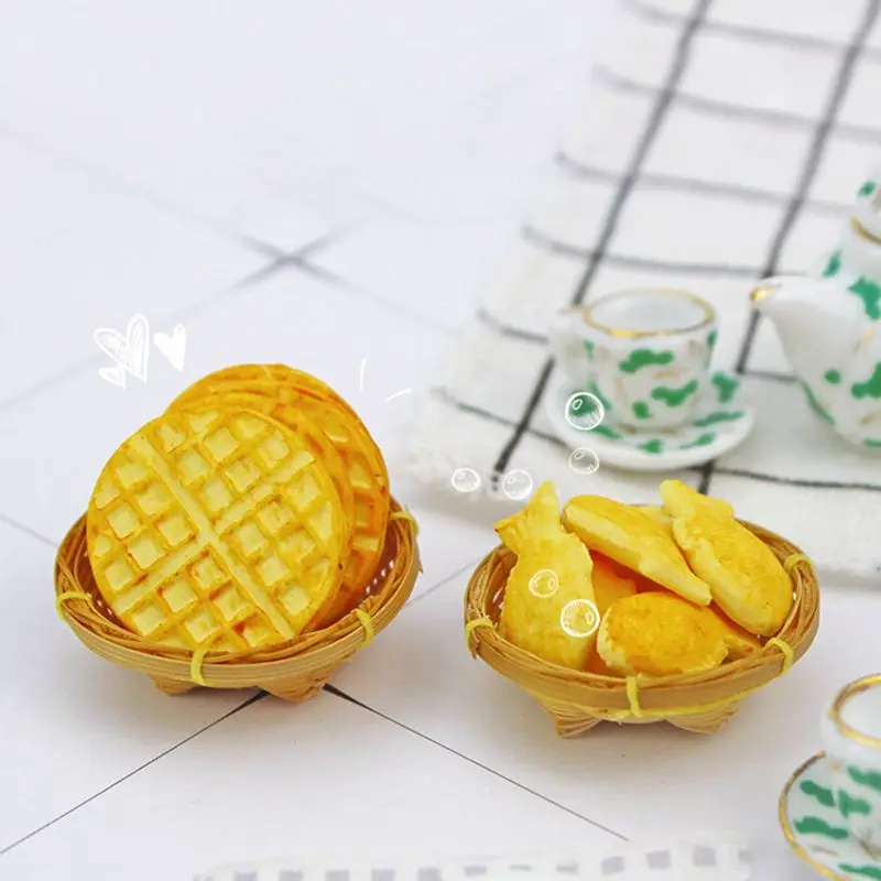 1:12 Miniature Waffle Mini Taiyaki Biscuit Pretend Food for Blyth Barbies OB11 BJD Dollhouse Kitchen Toys Accessories