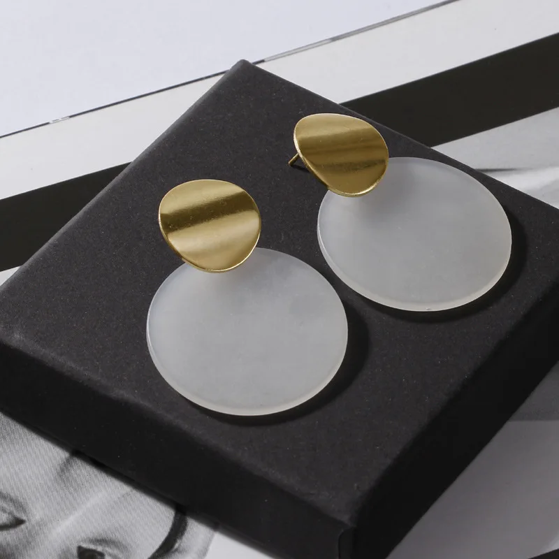 

2019 Popular White acrylic High quality Exaggerated Glossy Golden Disc Temperament Female Earrings