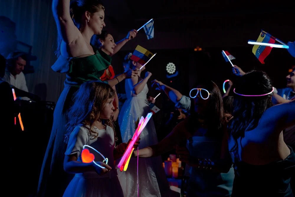 11227945549_1333995583