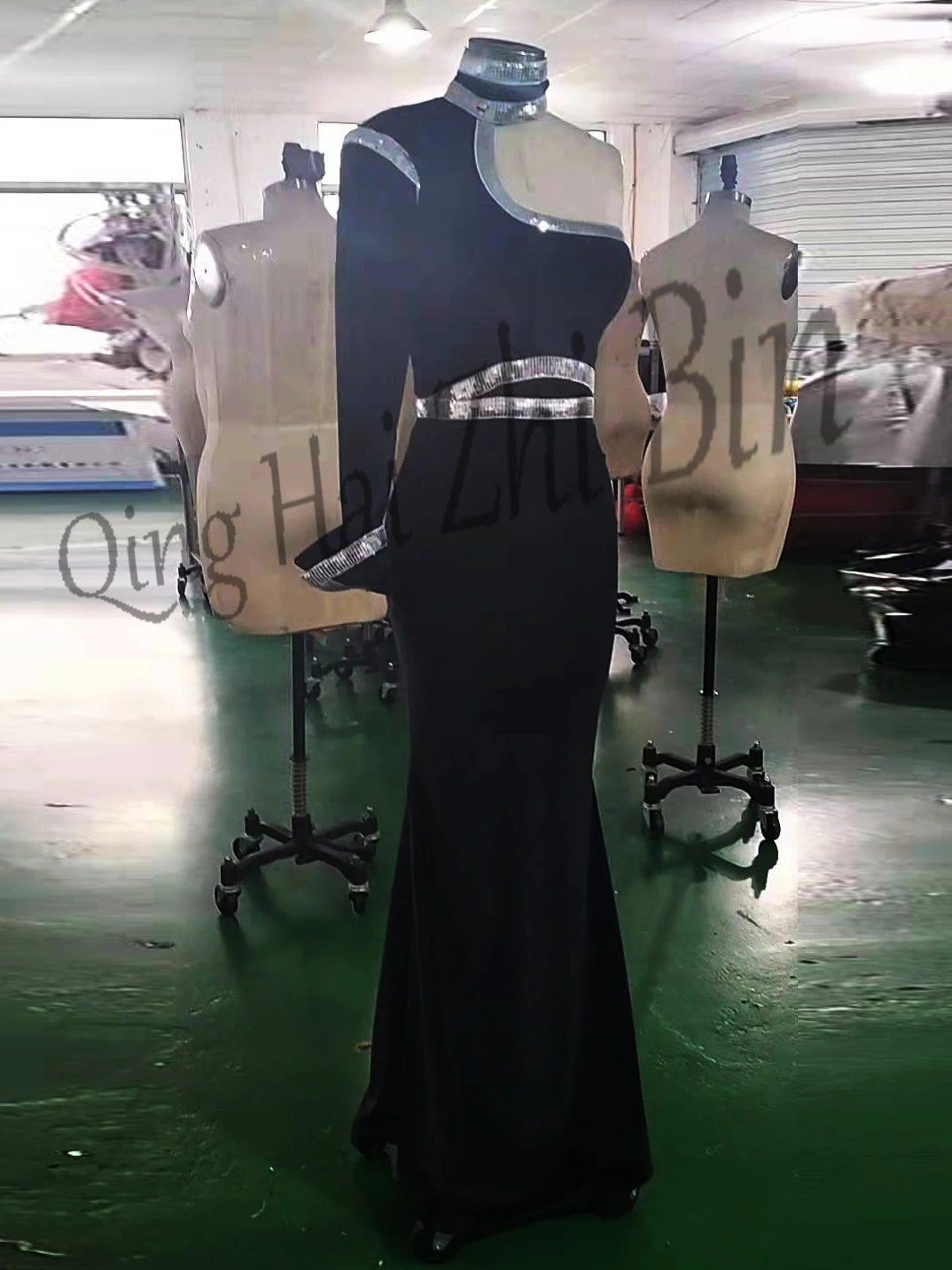 401 New In Fashion Black High-Neck Mermaid/Trumpet Floor-Length Velvet Evening Dresses/Bridal Wedding Prom Gowns Free Shipping 401 New In Fashion Black High-Neck Mermaid/Trumpet Floor-Length Velvet Evening Dresses/Bridal Wedding Prom Gowns Free Shipping