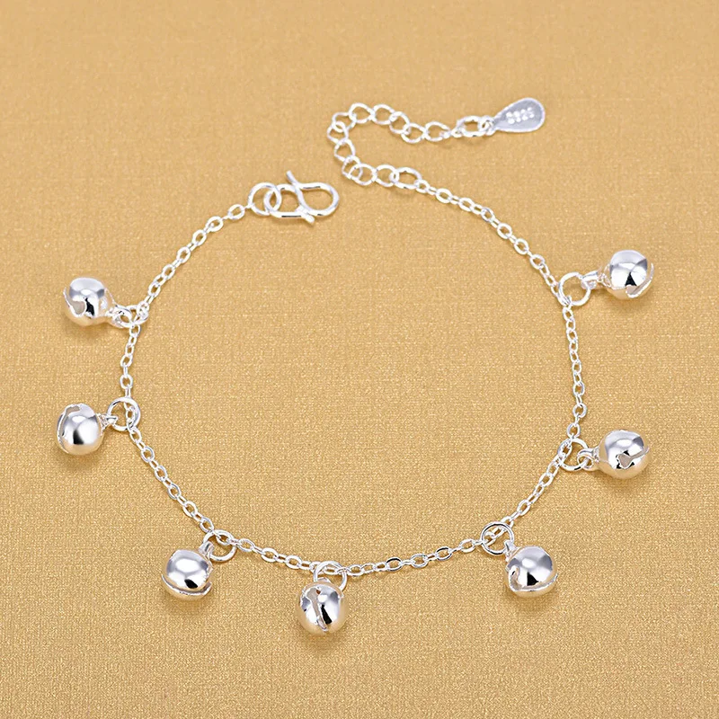 11796638988_823424115