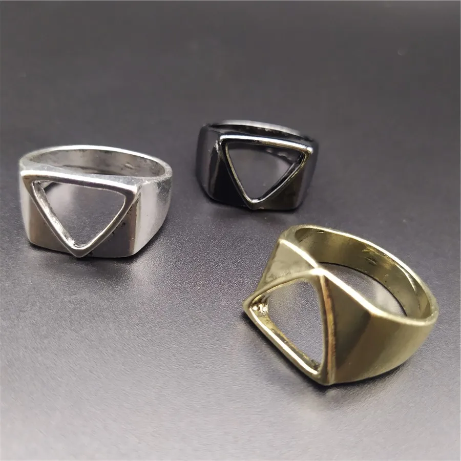 

Men Women's Fashion Hollow Triangle Ring Minimalism Couple Lover's Ring Steampunk Geometry Biker Ring Hip Hop Jewelry Gifts