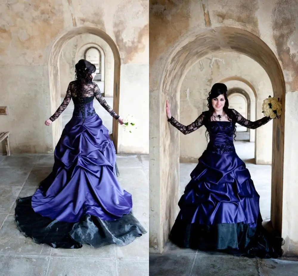 Vintage Plus Size Purple Gothic Wedding Dresses with Lace Sleeve Jacket 2020 Sweep Train Offbeat Alternative Wedding Gown Vintage Plus Size Purple Gothic Wedding Dresses with Lace Sleeve Jacket 2020 Sweep Train Offbeat Alternative Wedding Gown