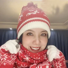 Winter Warm Scarf Gloves Cap Set Christmas Style Knitting Three-piece Suit Elk Jacquard Touch Screen Glove Comfortable Soft Suit