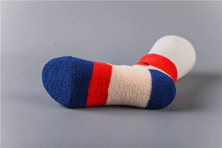 Chi Bi Maruko коралловый флис Crew Socks женские теплые Забавные милые Kawaii Art Happy Socks мультяшная уличная одежда с мотивами из аниме Модные Повседневные Удобные