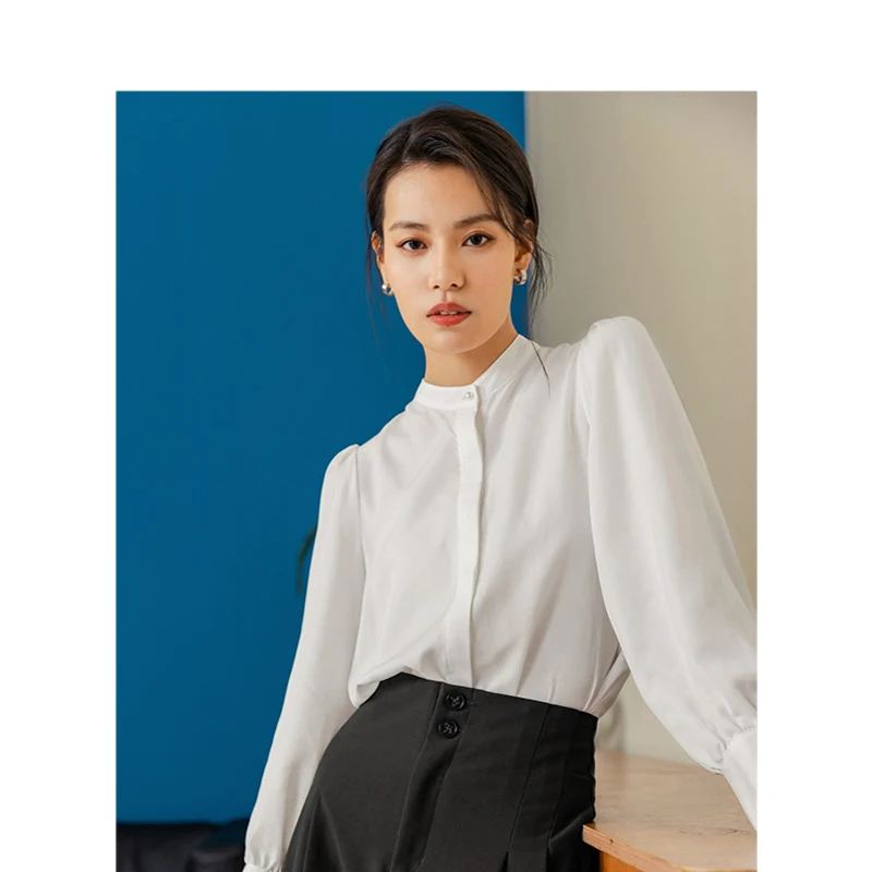 

INMAN 2020 Spring New Arrival Retro Minimalist Office Elegant Style Loose Style Velvet Women Long Sleeve Shirt