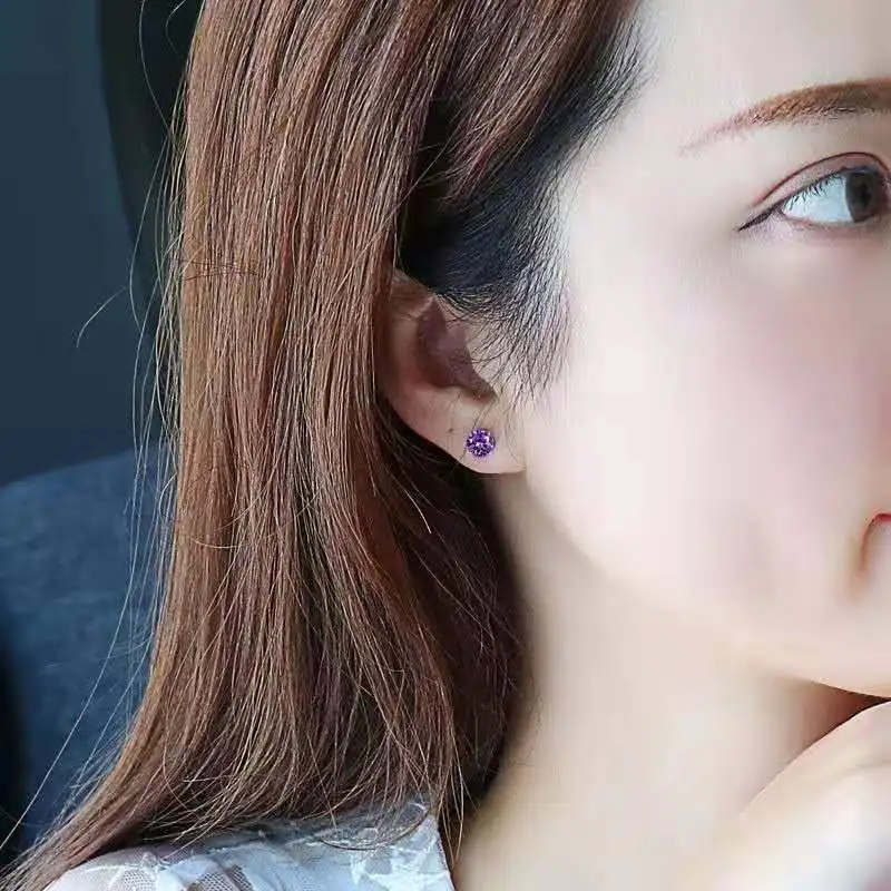 Женские серьги-гвоздики из серебра 925 пробы с фиолетовым кристаллом циркония