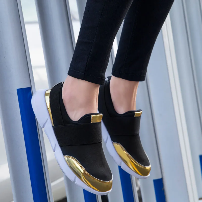 2019 hot Women's Large Size 35-42 Mesh Breathable Casual Shoes Girls Lazy Sets of feet Soft Bottom Student Shoes