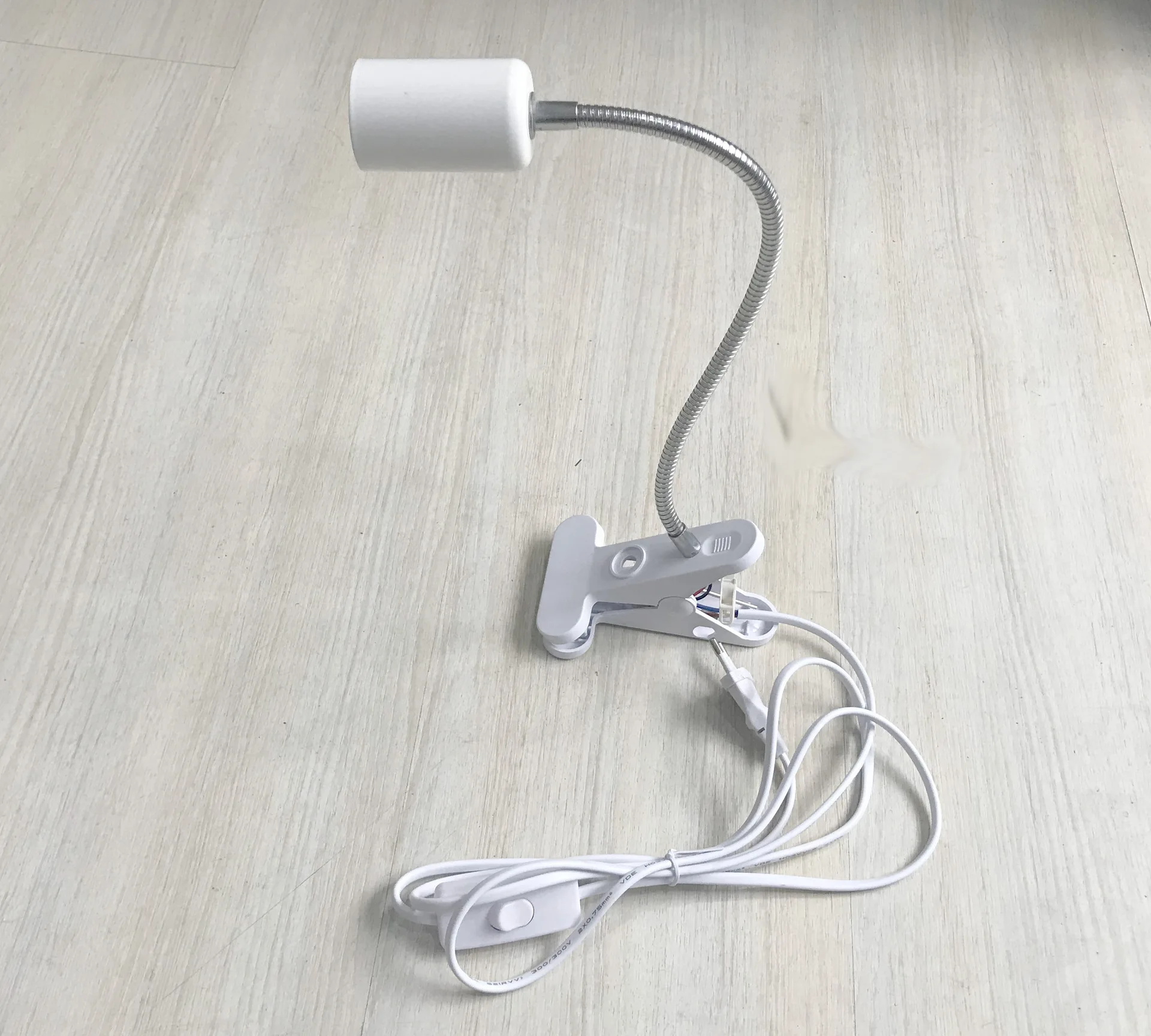 

Plant Vegetable Growth Light Clip Lamp Head Universal Variable to Lamp Head E27 Lamp Holder Turtle Lamp Bracket Heat Lamp