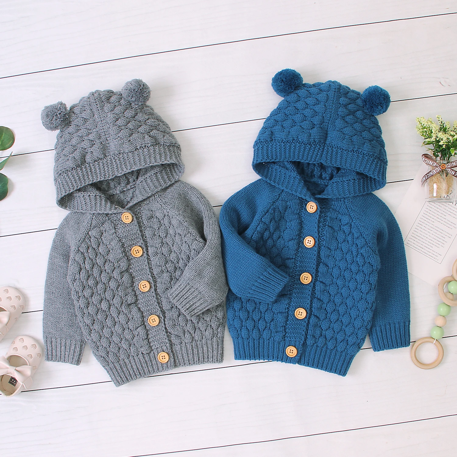 Зимняя теплая верхняя одежда для новорожденных девочек; куртка с капюшоном; Детский свитер; Милая трикотажная одежда с ушками из мультфильмов