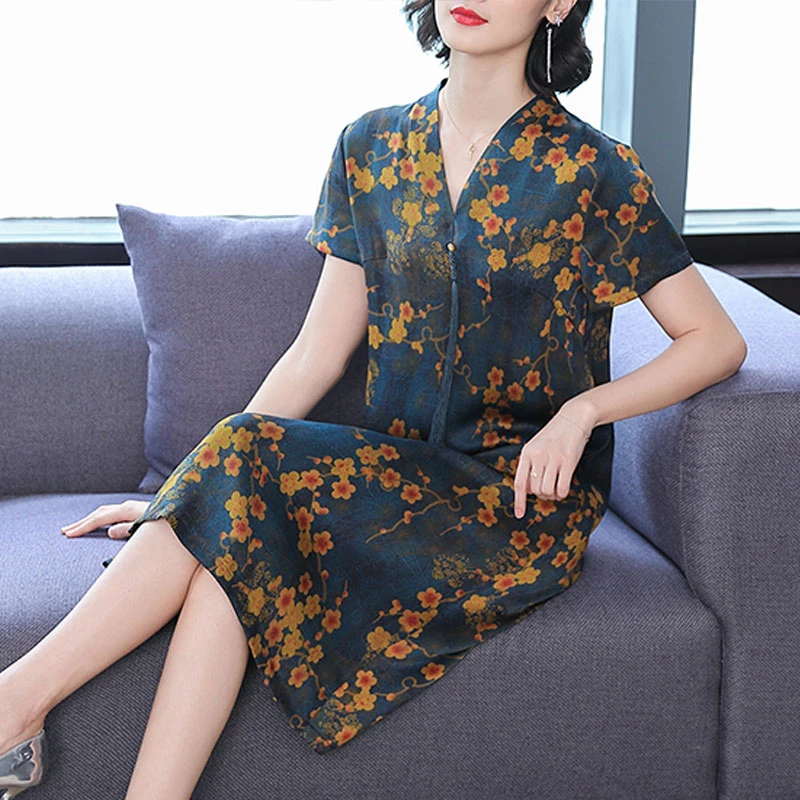 

2019 Free Shipping New Spring Summer Silkworm Women Silk A Word dress Loose Female Temperament V-neck Over-the-knee Silk Dress