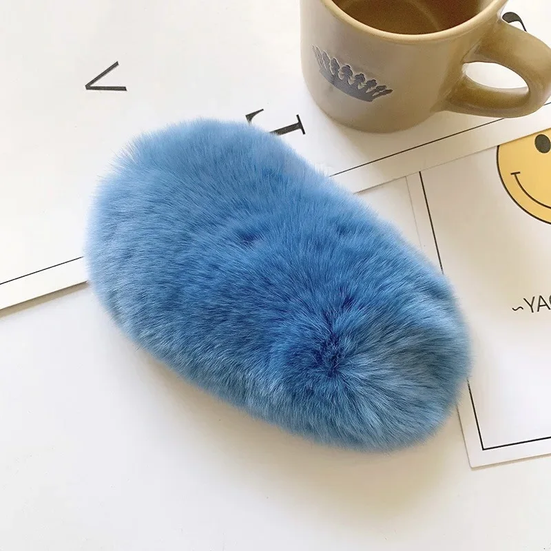 7 blue rabbit clip