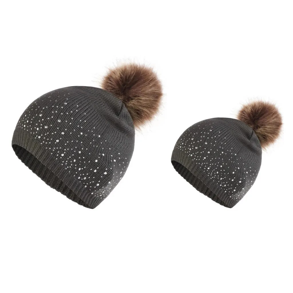 Комплект из 2 предметов, модная детская зимняя шапка для мамы и детские трикотажные шапки обувь на теплом меху меховая шапка с помпоном из шерсти с каймой, стразы, Шапка-бини, женская зимняя Шапки теплый