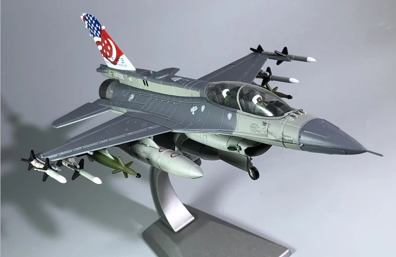 1: 72 1/72 масштаб Сингапур ВВС F-16D блок 52 истребитель литой металлический самолет Игрушечная модель самолета