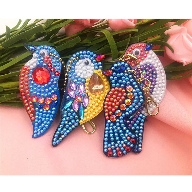 

Christmas Garage Kits 4Pcs DIY Toy The Bird 5D Diamond Full Drill Painting KeyRing Key Chain Pendant Gift For Family Friends Kid