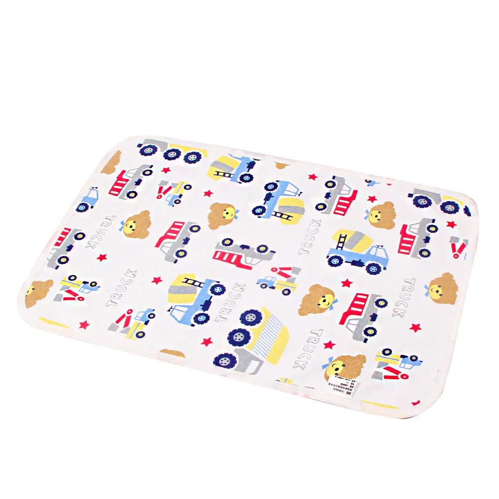 30*45cm Diaper Changing Mat Portable Waterproof Nappy Changing Pad Cover Breathable Baby Diaper Urine Pad Reusable Wipes - Цвет: Bear