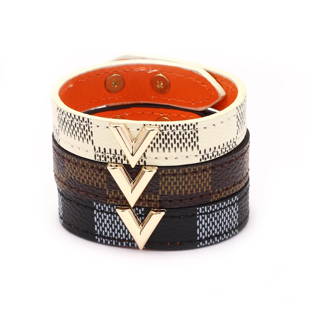 

New High Street Gold Metal Lady Adjustable Button Bracelet Women Men Brown Charm Statement Initial Letter Leather Wrap Bracelet