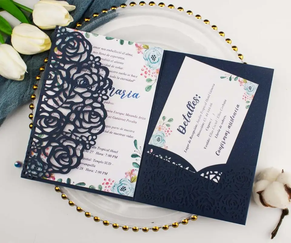 gratis pengiriman 1 pcs sampel emas putih laser cut rose tri lipat pernikahan undangan kartu pribadi saku mengundang disesuaikan rsvp