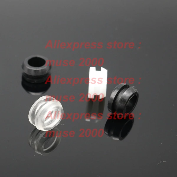 Крепежная втулка для проводов 8 мм белая прозрачная доска с отверстием в диаметре