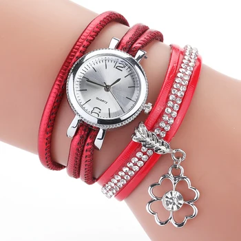 

Women Bracelet Watch Scope of Application Party Supplies Travel Leather Strap Temperament Flower Pendant Quartz Wristwatch