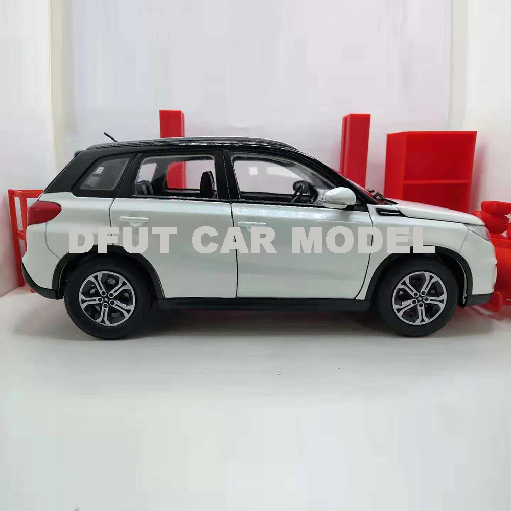 Литая 1:18 игрушка из сплава модель Vitara детская игрушка оригинальная Авторизованная аутентичная детская игрушка