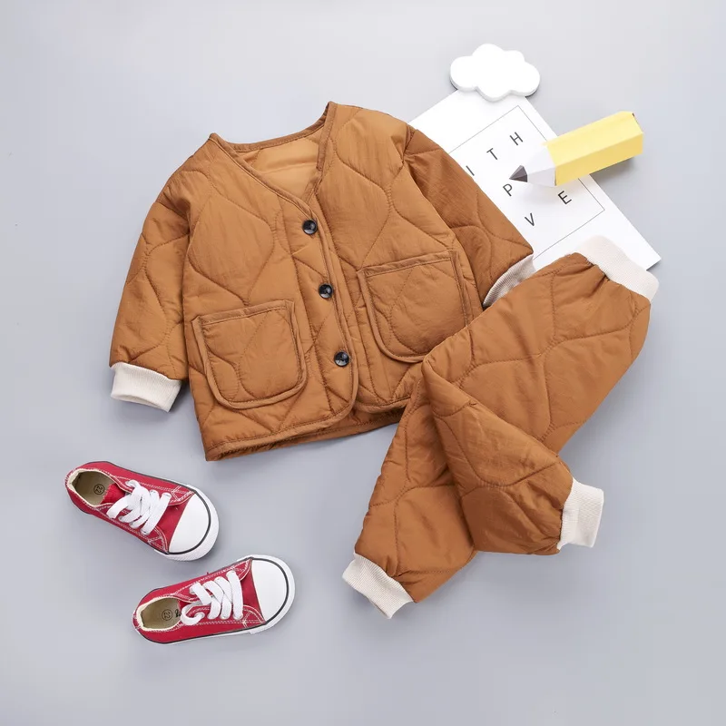 3 цвета, детская одежда коллекция года, зимний утепленный хлопковый комплект для маленьких мальчиков и девочек пальто для малышей Топ+ штаны, комплект детской одежды из 2 предметов