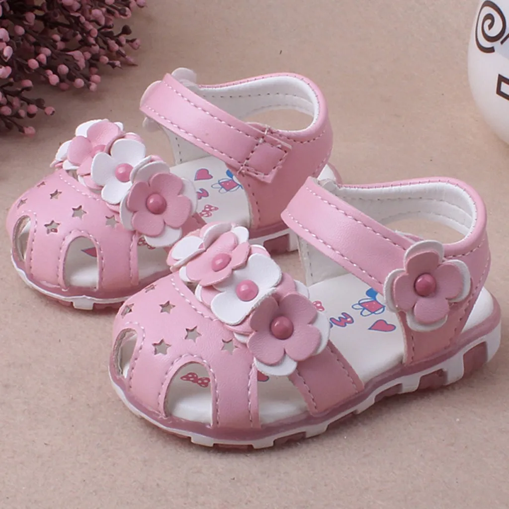 

Newborn Baby Girls Shoes PU Princess Girls Baby Hallow Flower Light Beach Sandals Girl Cute Soft Beach Sandals Shoes #1225