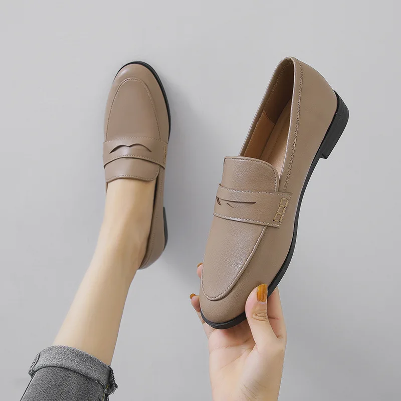 Vintage woman oxford shoes chunky heels loafers slip on brogues round toe all-match moccasins women leather derby shoes size 44