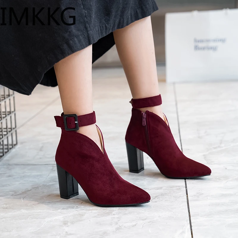 

2020 Flock Buckle Zipper Type-V Autumn Winter Women Ankle Boots Fashion Pointed Toe Square High Heel Women Shoes Q00263