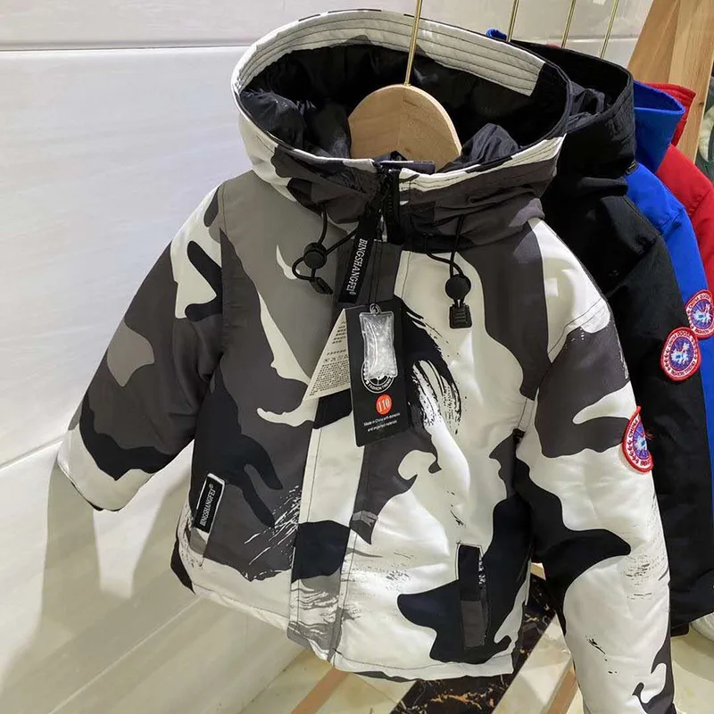 

Winter Children 's Down Jacket Boys and Girls Thickened Hooded Camouflage Outdoor Waterproof Jacket