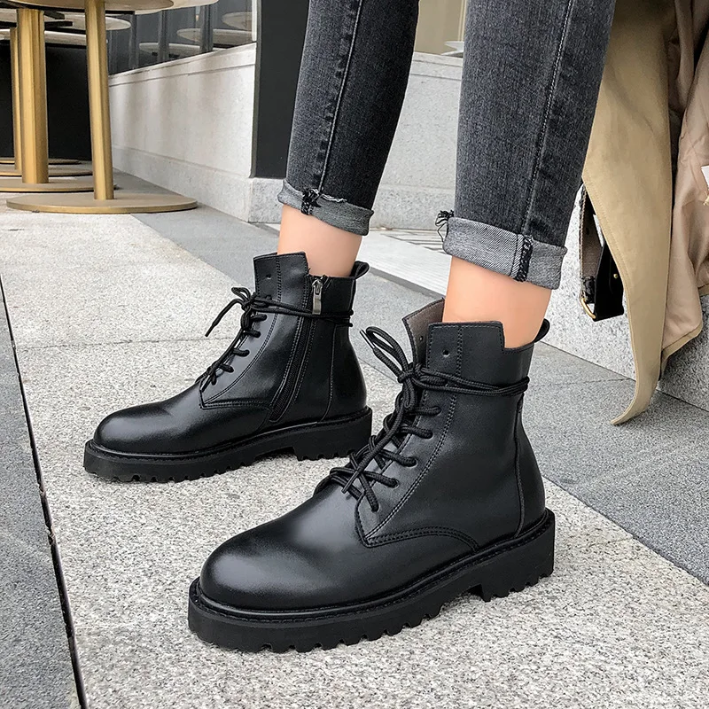 

New flat bottom retro boots autumn and winter British wind hundred Ding boots female students nude color high heels