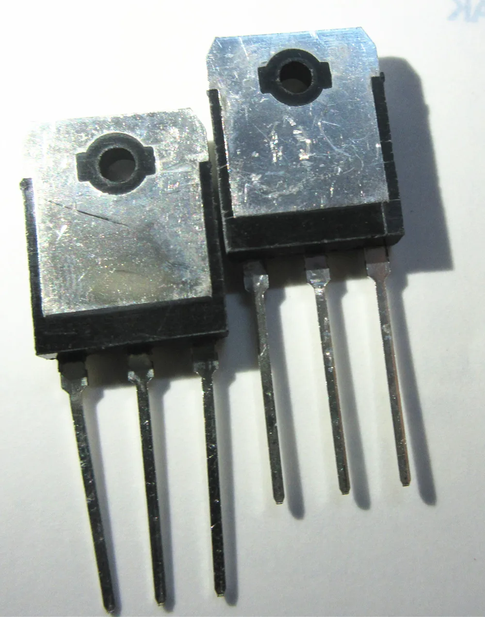 10 шт в упаковке, новая 2SB688 2SD718 B688 D718