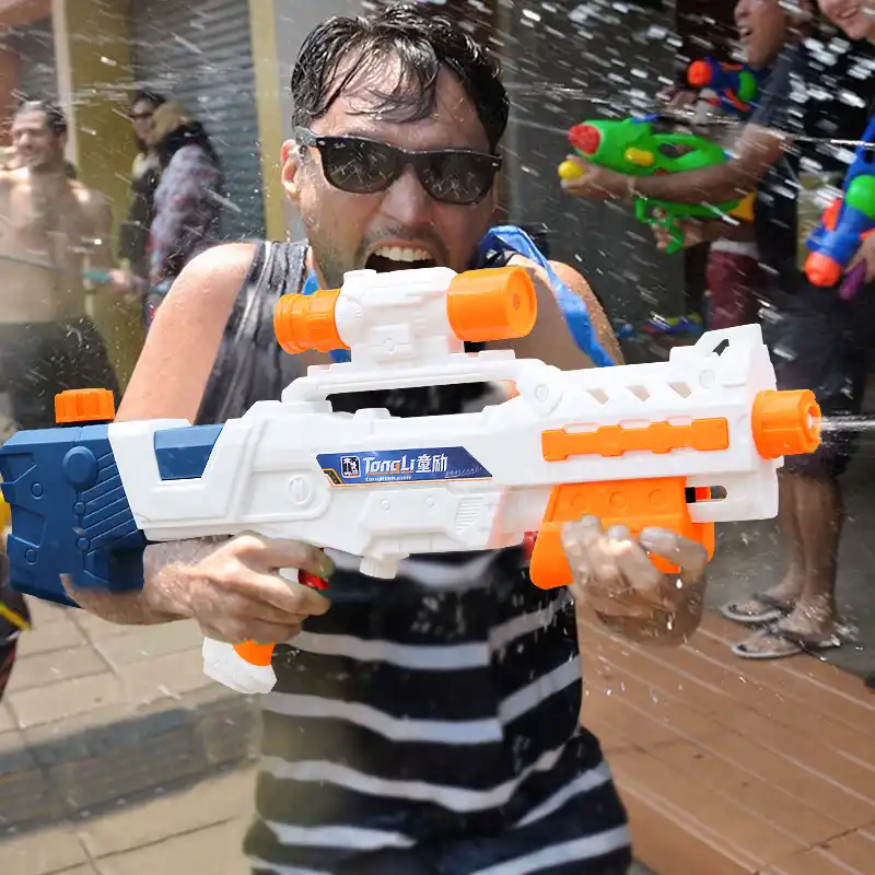 water guns, blasters & soakers