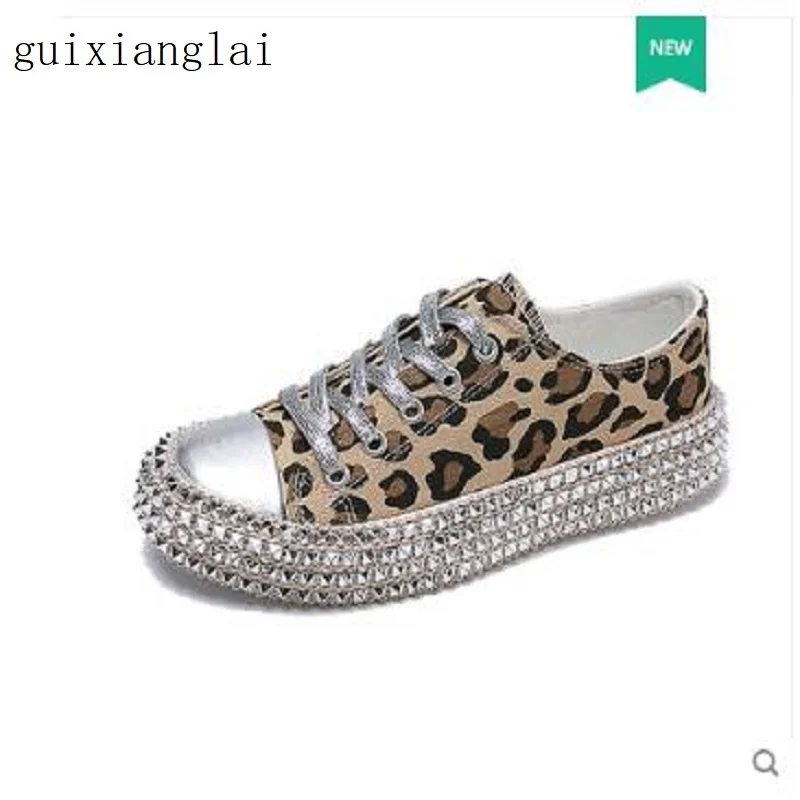 

Canvas shoes female 2019 spring and autumn new wild super fire rivet leopard print student casual shoes