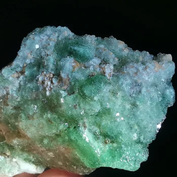 

216.2g100% rare natural green fluorite shining polyhedron ladder shaped quartz energy stone decorative mineral specimens