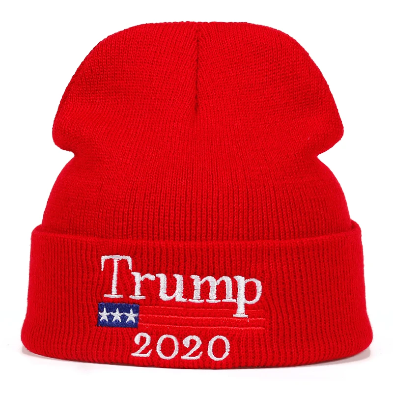 Новинка, Красная Шапка-бини Trump, шапка Skullies, шапка с большой вышивкой в американском стиле, флаг США, MAGA, новая зимняя хлопковая шапка - Цвет: Красный
