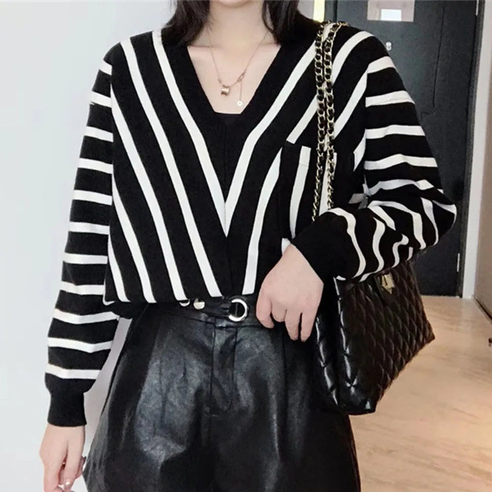 2020 Thin Autumn Sweater Women Knit Tops Long Sleeve Black White Stripes Knitwear Short Jumper Korean Fashion Knitted Sweaters
