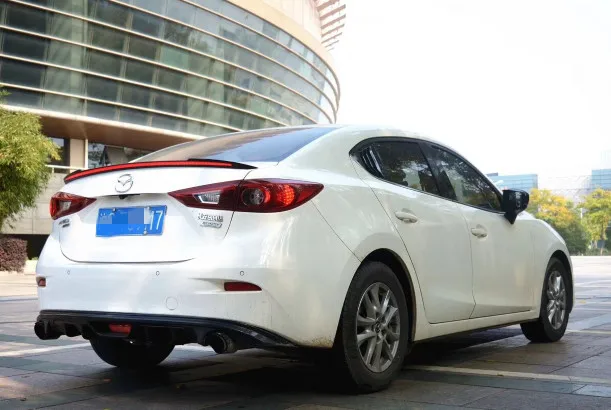 Для Mazda 3 Axela спойлер с светодиодный светильник потока светильник источник- автомобиля хвост крыло ABS Пластик Краски Цвет задний багажник спойлер