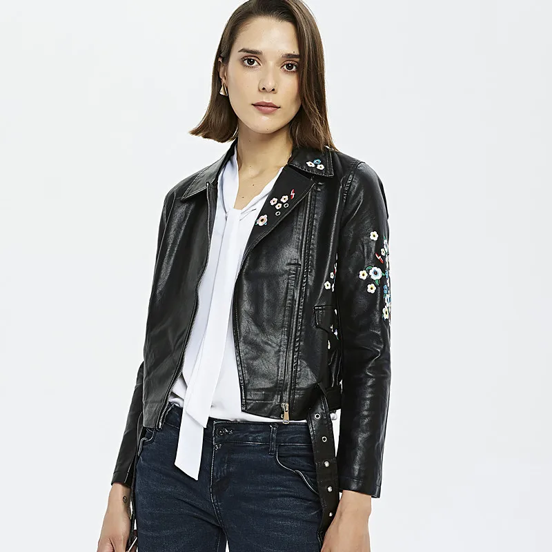 

Chaquetas de cuero mujer 2019 embroidered embroidery Leather Jacket locomotive short women's leather jacket with belt
