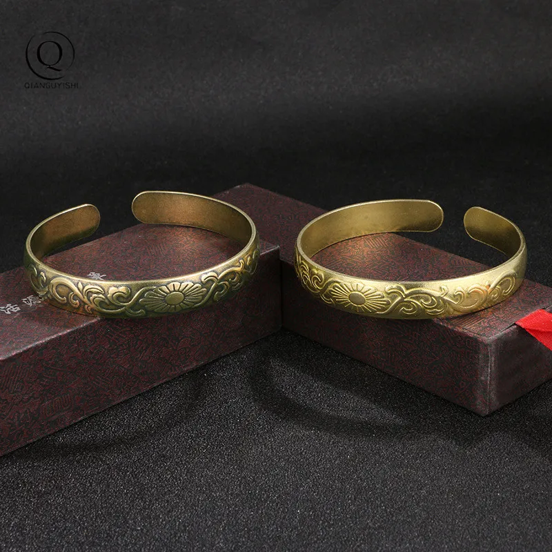 Retro Brass Plum Bossom Pattern Bangle Classic Pure Copper Open Bracelet Ancient Women Wristband Decor Valentine's Day Gifts