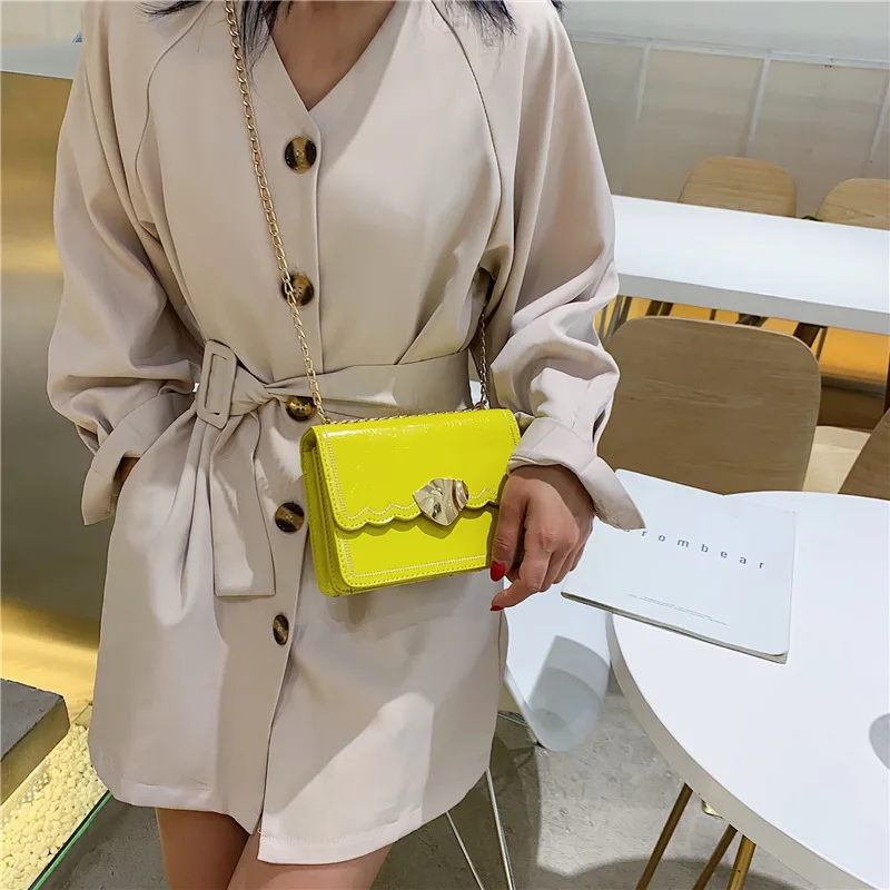 Irregular leaf magnetic buckle women's bag new summer small fresh car stitching shoulder slung chain small square bag