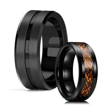 2021 Trendy 8mm czarny rowek fazowane krawędzi czarny wolframu obrączka dla mężczyzn czarny celtycki smok wkładka pomarańczowy pierścionek z włókna węglowego tanie tanio CN (pochodzenie) STAINLESS STEEL Mężczyźni Metal Obrączki ślubne ROUND Zgodna ze wszystkimi Poprawiające nastrój
