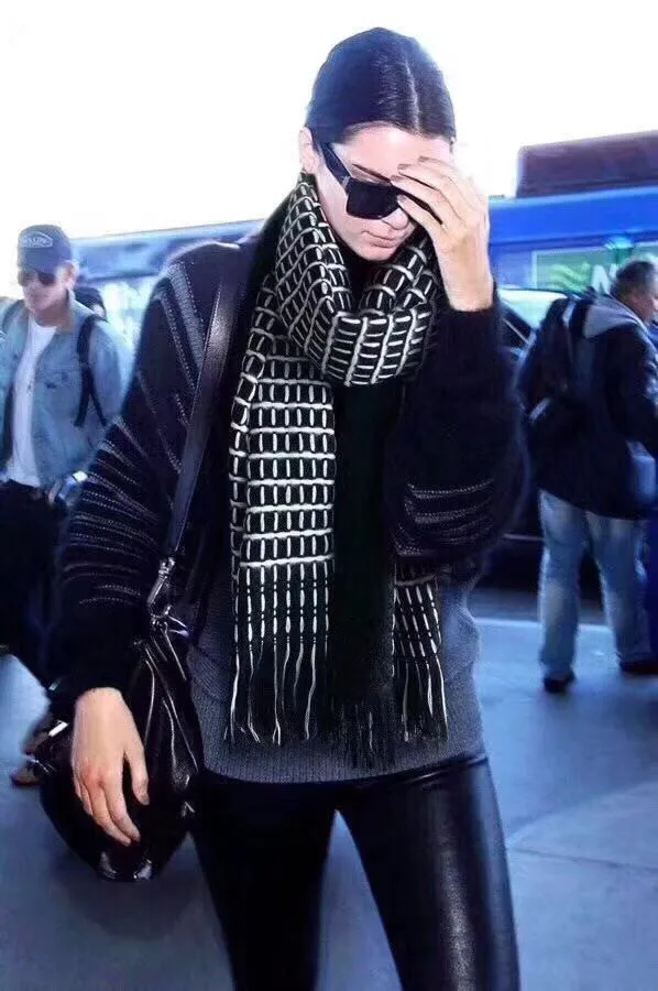 

Luxury Scarf Female Winter Cashmere Black-and-White Double-sided Scarf Decorative Thermal Scarf Shawl 68095