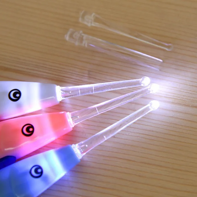 Baby LED Flash Light Baby Ear Cleaner Spoon Small Fish Shape Ear Wax
