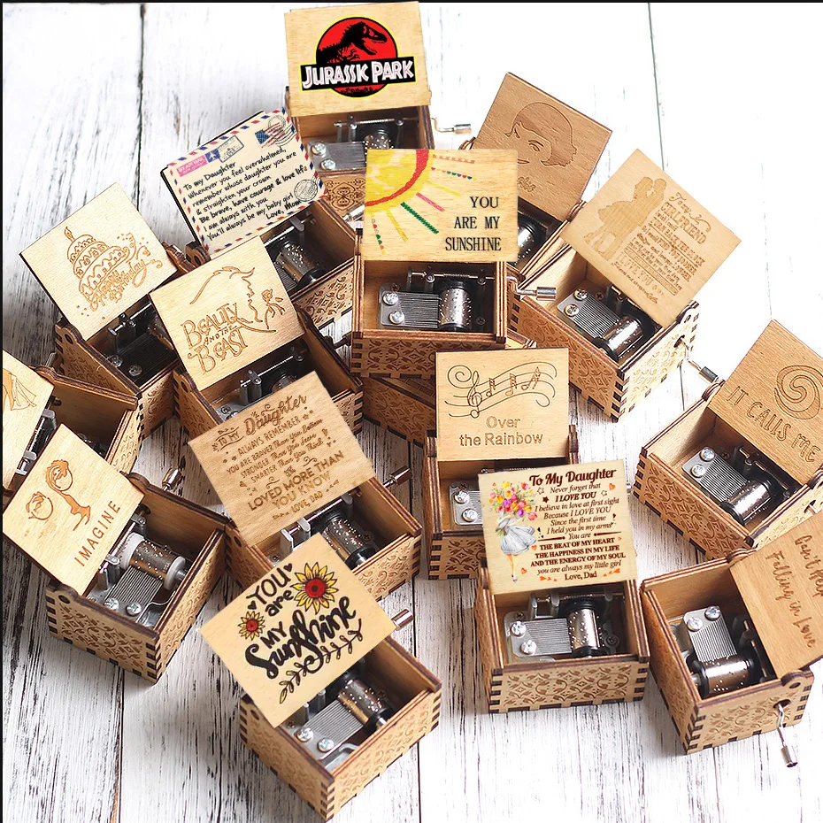 Старинная деревянная резная Музыкальная шкатулка с мелодией Юрского периода